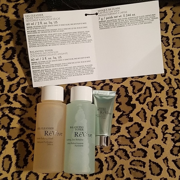 ReVive 3pc Skincare Set w/Bag-NWT!!! - Picture 3 of 4